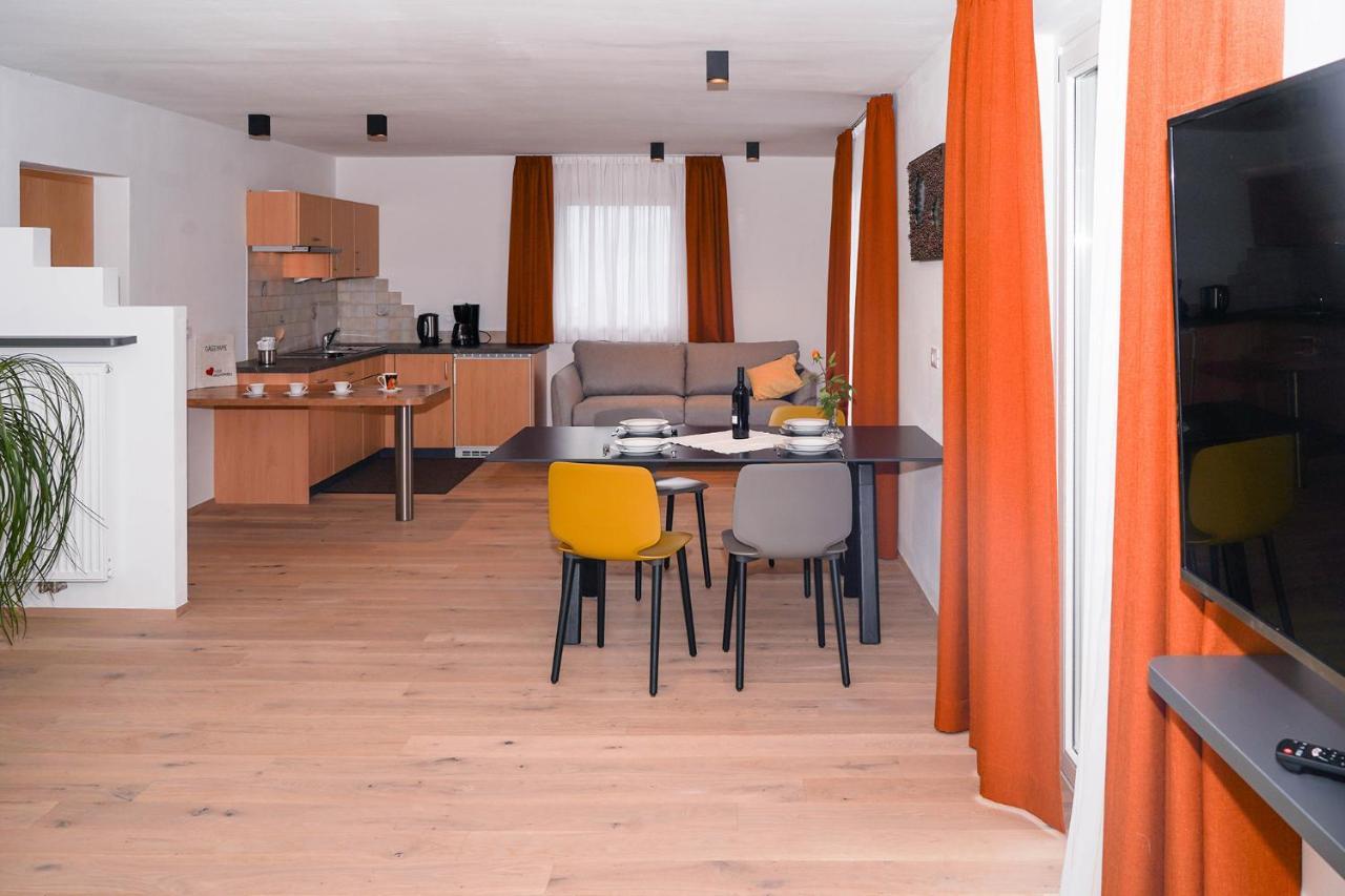 Ferienwohnung Ferienwohungen Gamper Dorf Tirol Exterior foto